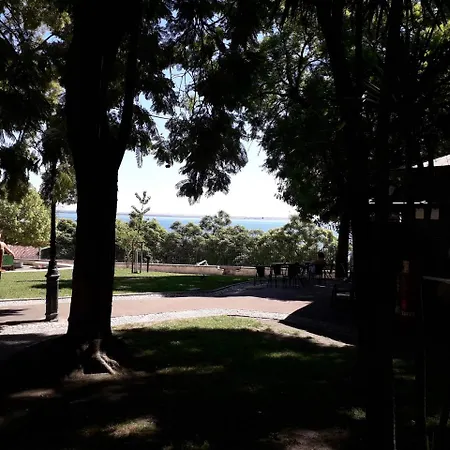 Apartman The Garden - Charming 1 Bedroom In Graca *