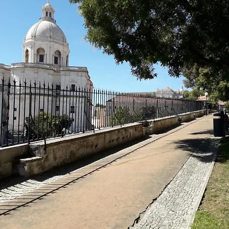 The Garden - Charming 1 Bedroom In Graca * Lisboa